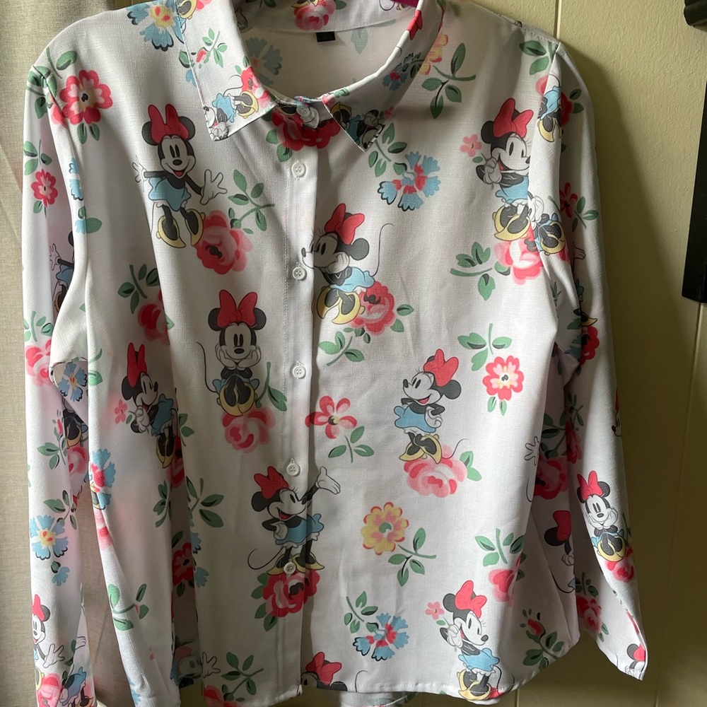 Minnie Mouse long sleeve blouse soft crepe like material ! gather in the back!